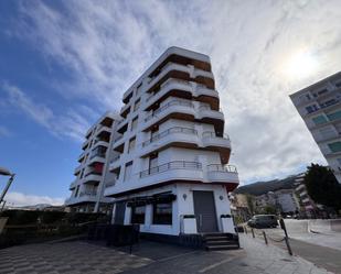 Vista exterior de Àtic en venda en Castro-Urdiales amb Calefacció, Terrassa i Piscina