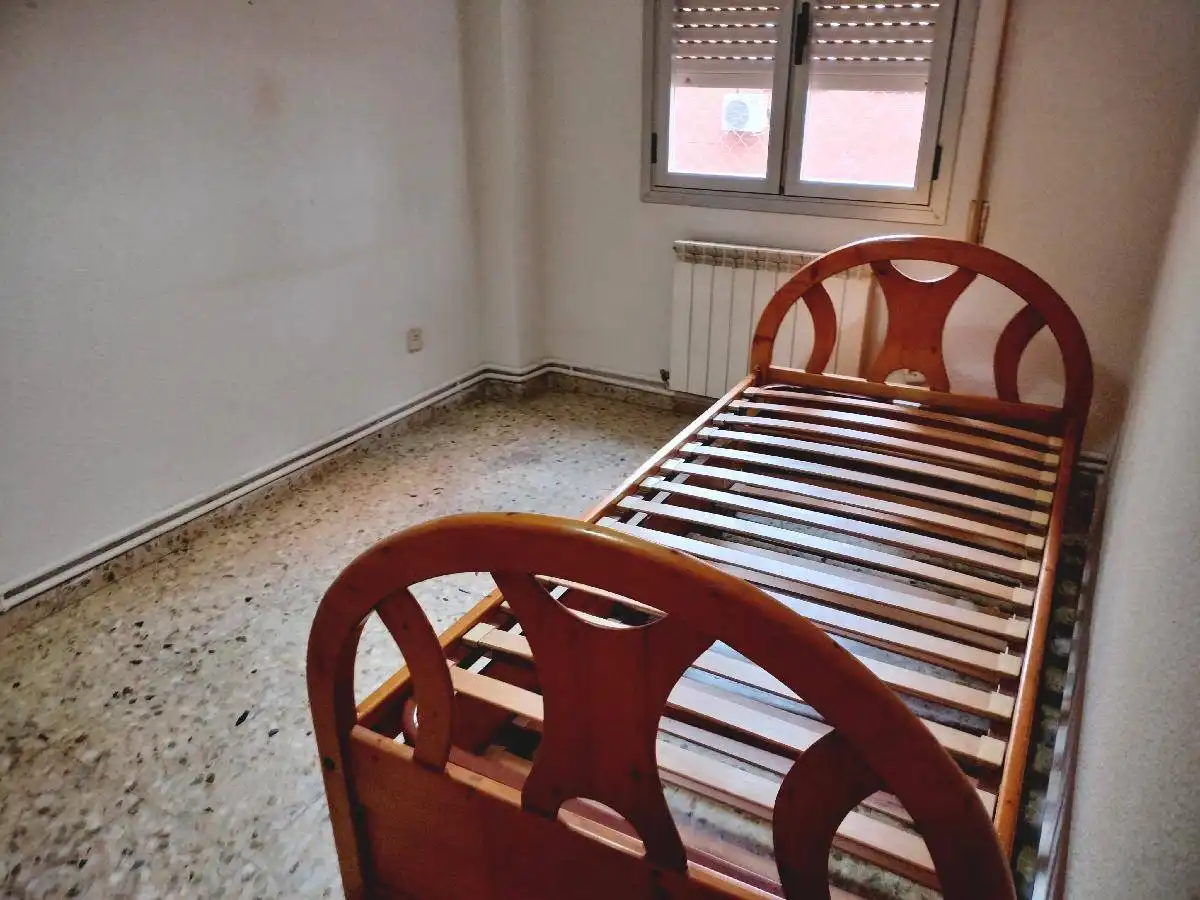 Piso con ascensor en venta en Barrio Venecia - Nueva Alcalá, imagen 3
