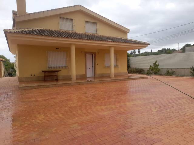 Casa-chalet en Venta en La Alcayna