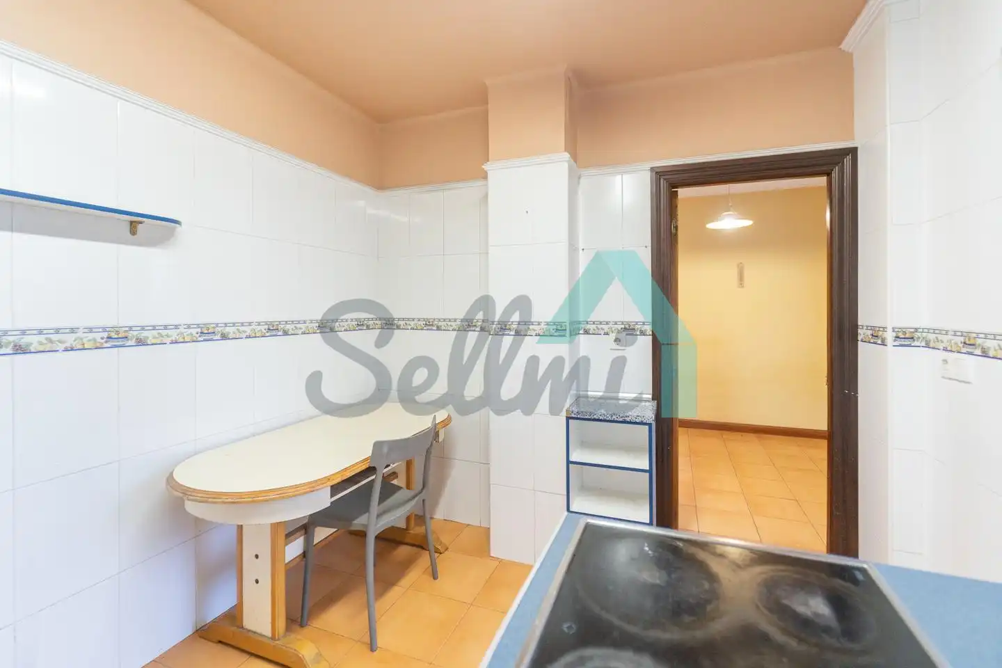 Cocina de Piso en venta en Oviedo  con Calefacción, Terraza y Trastero