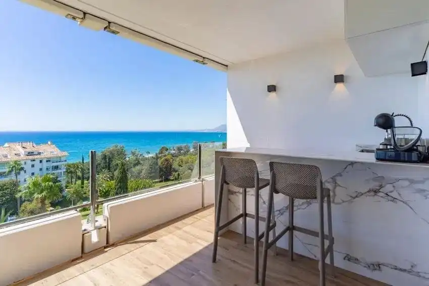 Terraza de Piso en venta en Marbella con Aire acondicionado, Calefacción y Jardín privado