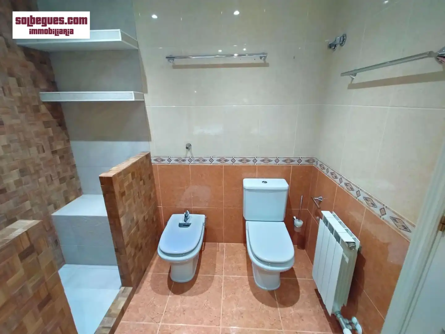 Baño de Casa adosada en venta en Begues con Calefacción, Jardín privado y Terraza