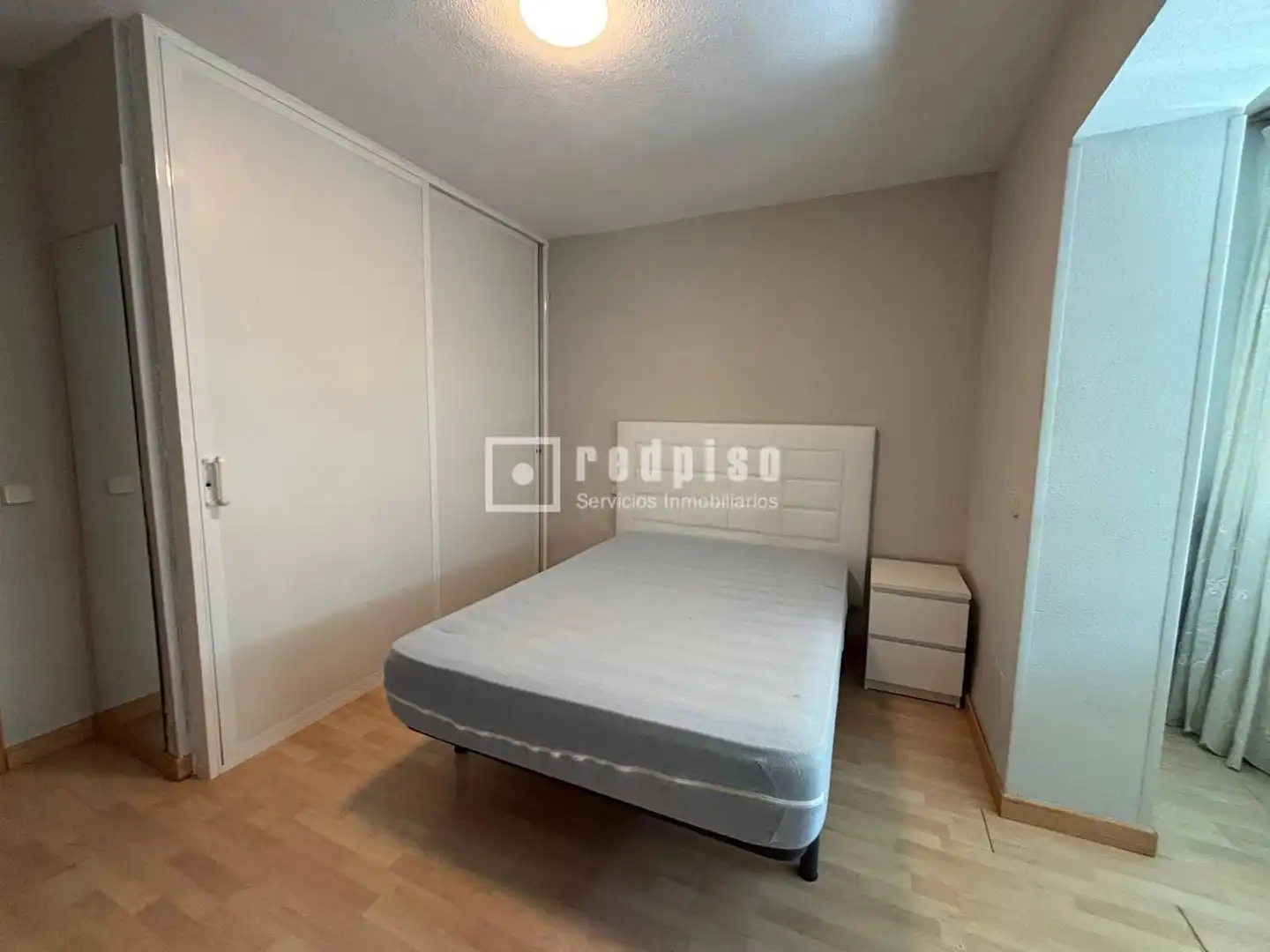 Habitación de Piso en venta en Madrid con Calefacción y Terraza