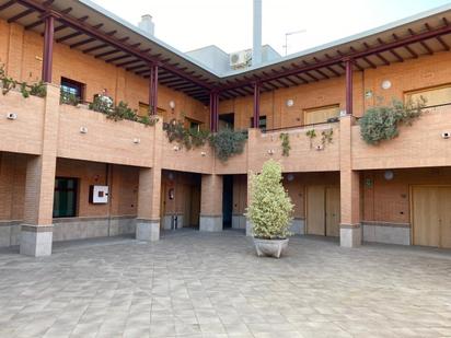 Vista exterior de Oficina de lloguer en  Sevilla Capital amb Aire condicionat i Calefacció
