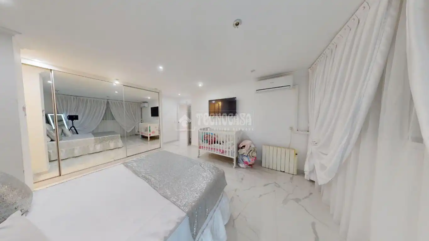 Habitación de Piso en venta en Valencia con Aire acondicionado y Calefacción