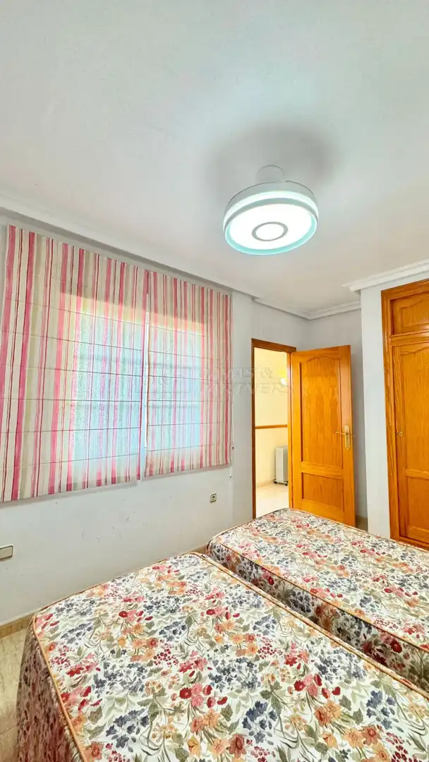 Casa adosada en venda en Orihuela amb Jardí privat, Terrassa i Piscina comunitària