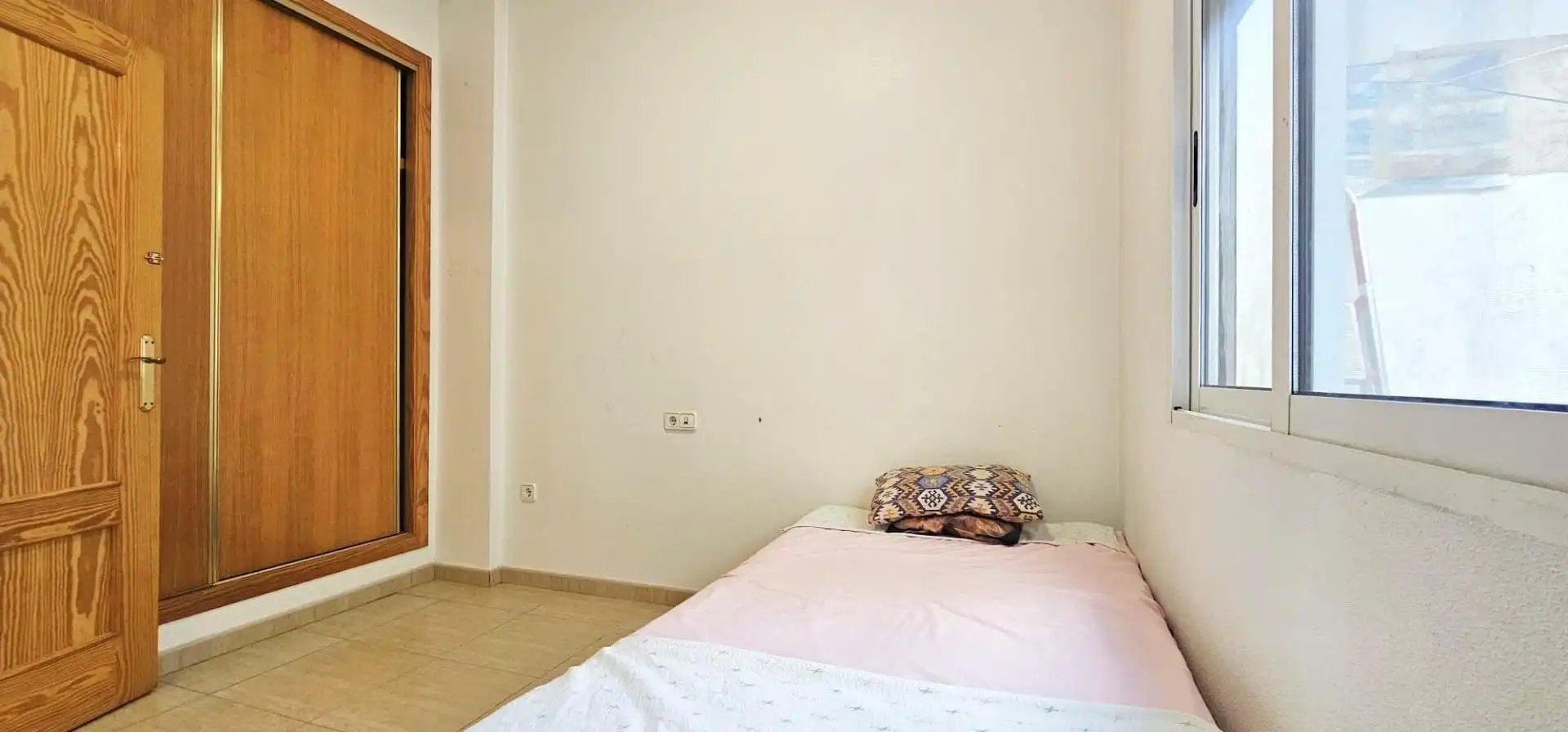 Habitación de Finca rústica en venta en San Pedro del Pinatar con Aire acondicionado, Terraza y Amueblado