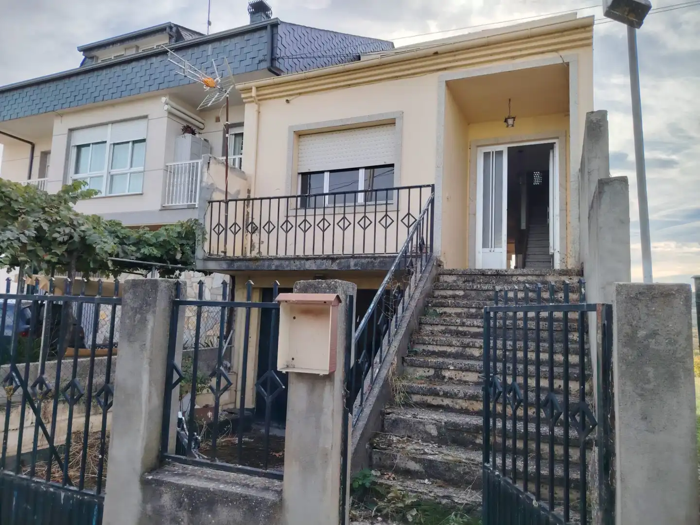 Exterior view of Detached homes for sale in Larouco, Ourense