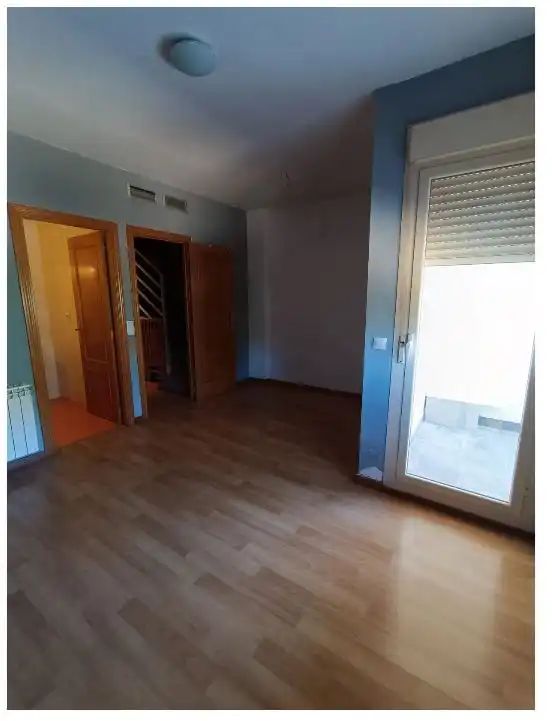 Casa adosada en venta en Alfajarín con Calefacción