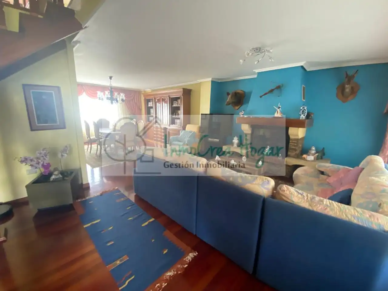 Sala d'estar de Casa o xalet en venda en Vigo  amb Calefacció, Jardí privat i Terrassa