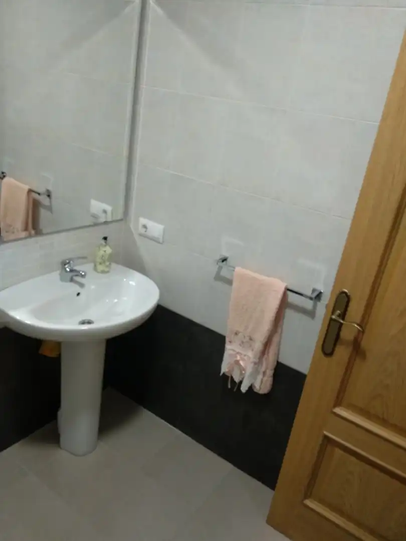 Baño de Casa adosada en venta en Montilla con Aire acondicionado, Terraza y Trastero