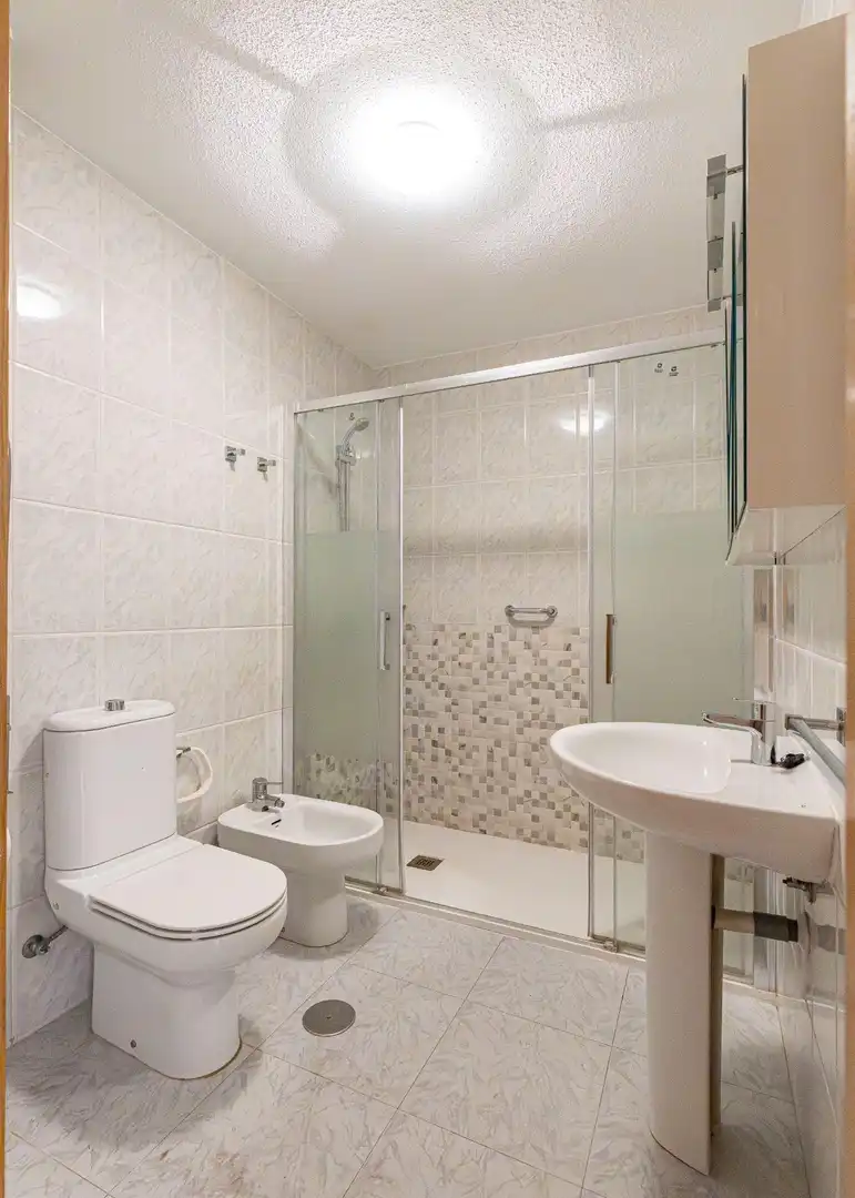 Bathroom of Flat for sale in Murcia  with Air Conditioner, Storage room and Balcony