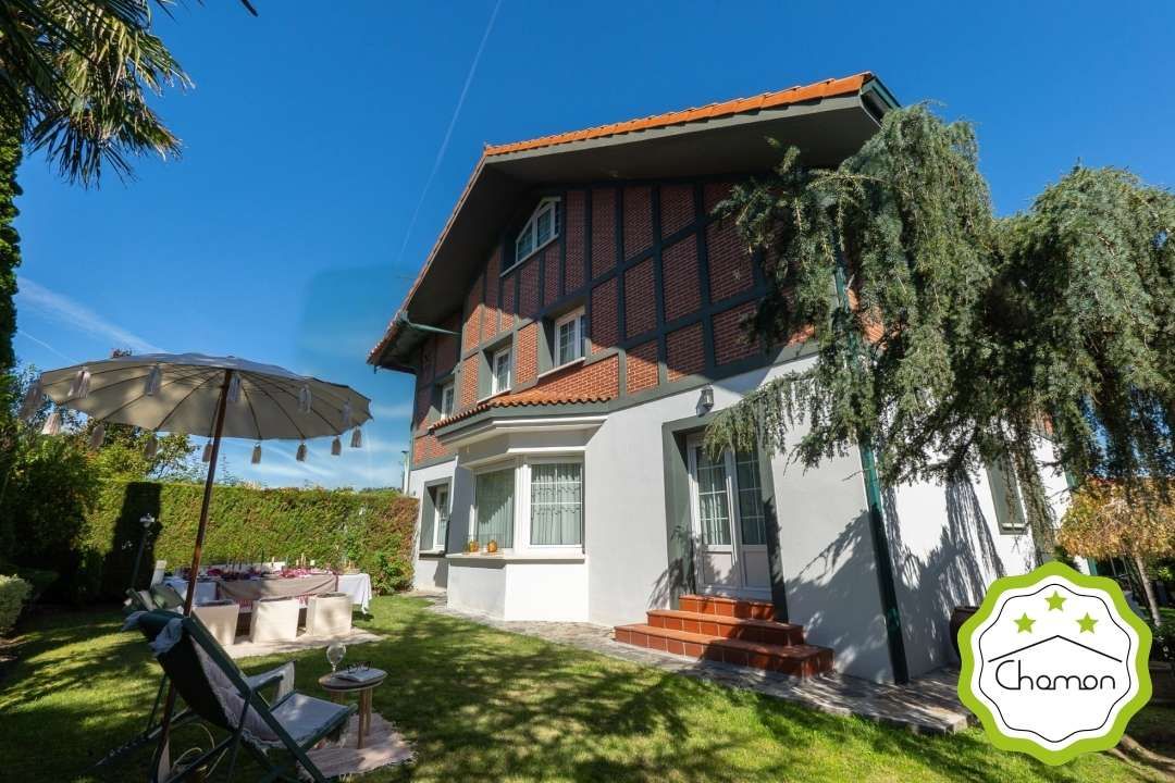 Jardí de Casa o xalet en venda en Getxo  amb Calefacció, Jardí privat i Traster