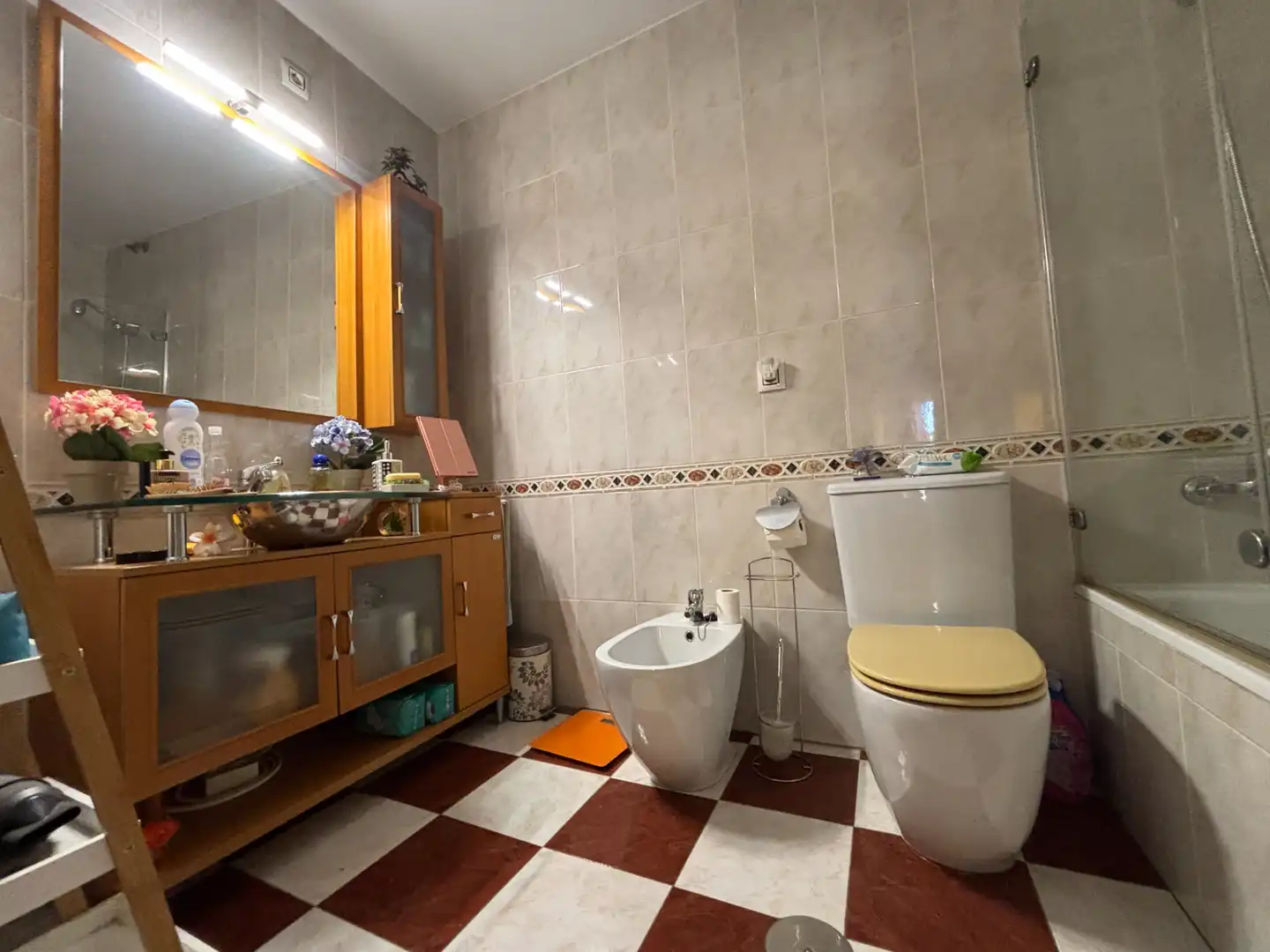 Badezimmer von Wohnung zum Verkauf in Andújar mit Klimaanlage, Terrasse und Möbliert
