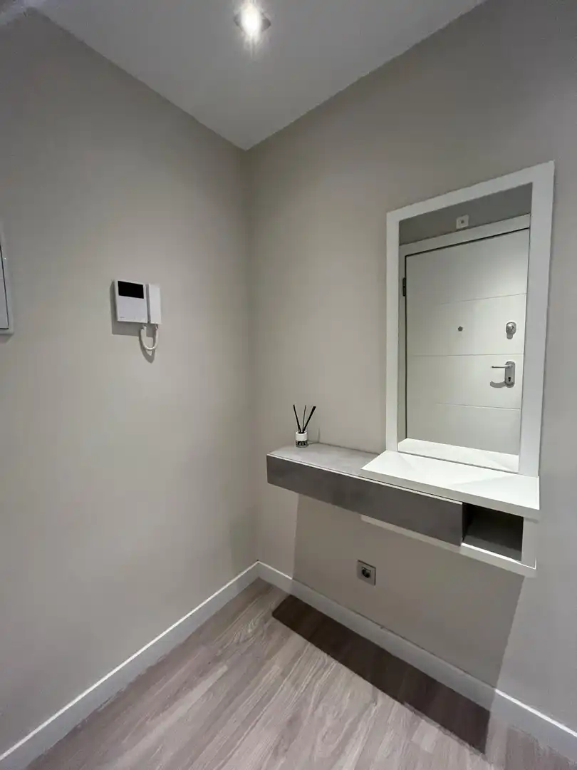 Baño de Piso de alquiler en Almería con Aire acondicionado, Calefacción y Amueblado