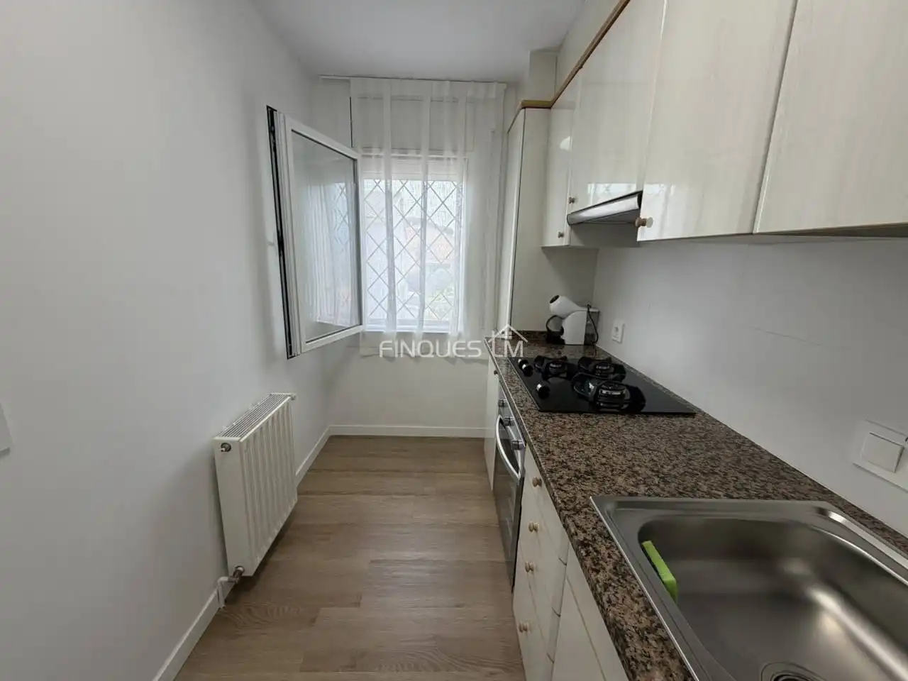 Cuina de Casa o xalet en venda en Tordera amb Calefacció, Jardí privat i Parquet