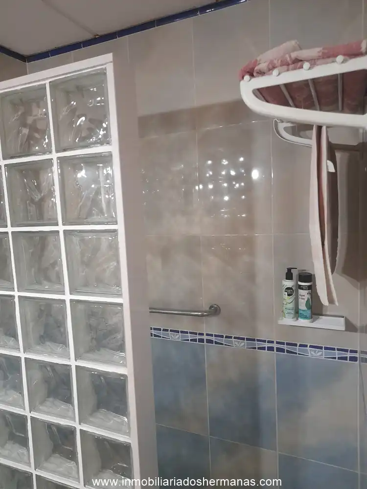 Badezimmer von Country house zum Verkauf in L'Ampolla