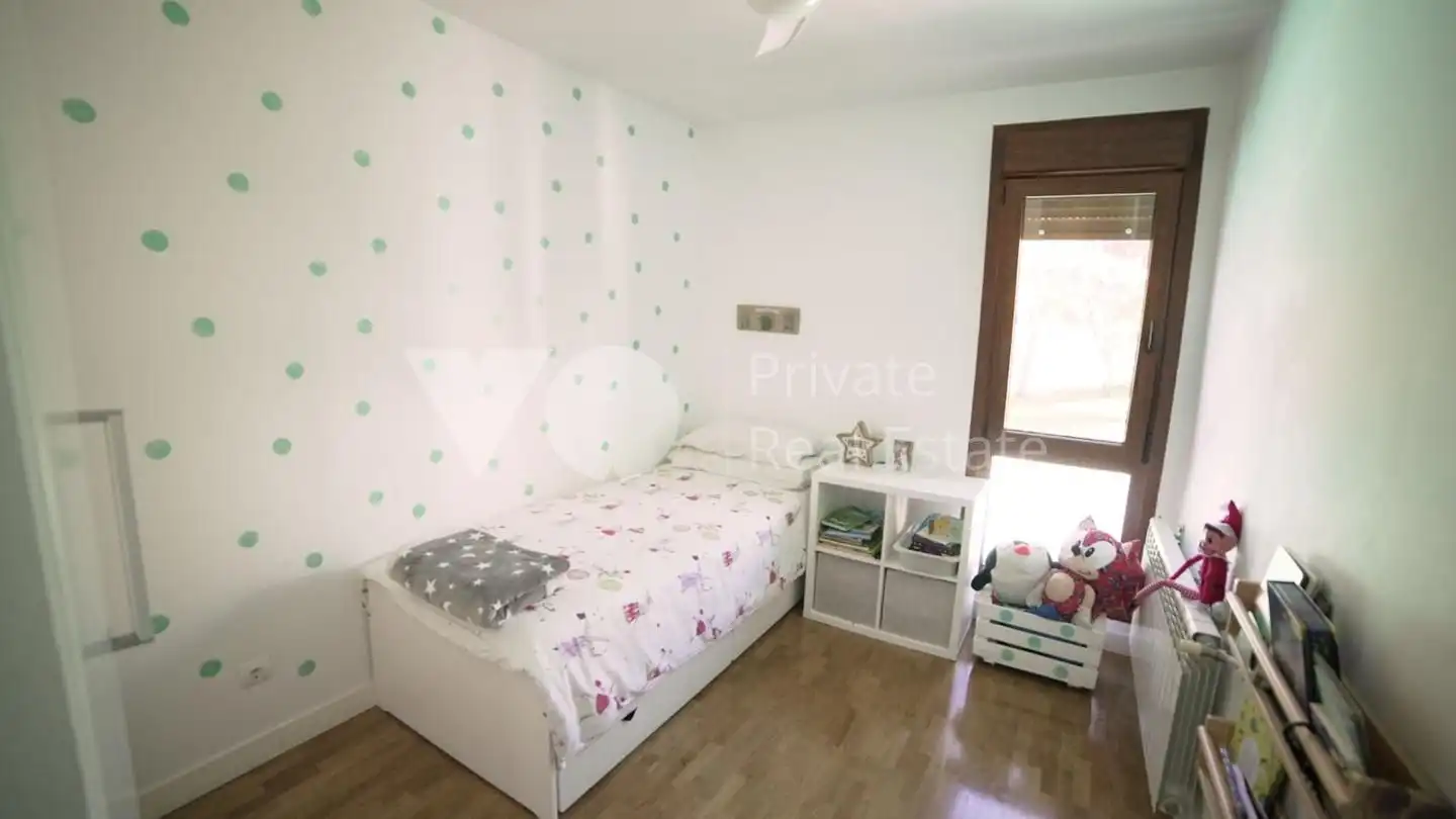 Habitación de Casa o chalet en venta en Villanueva del Pardillo con Aire acondicionado, Calefacción y Jardín privado