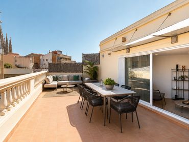 Penthouse mit Aufzug zum Verkauf in Eixample