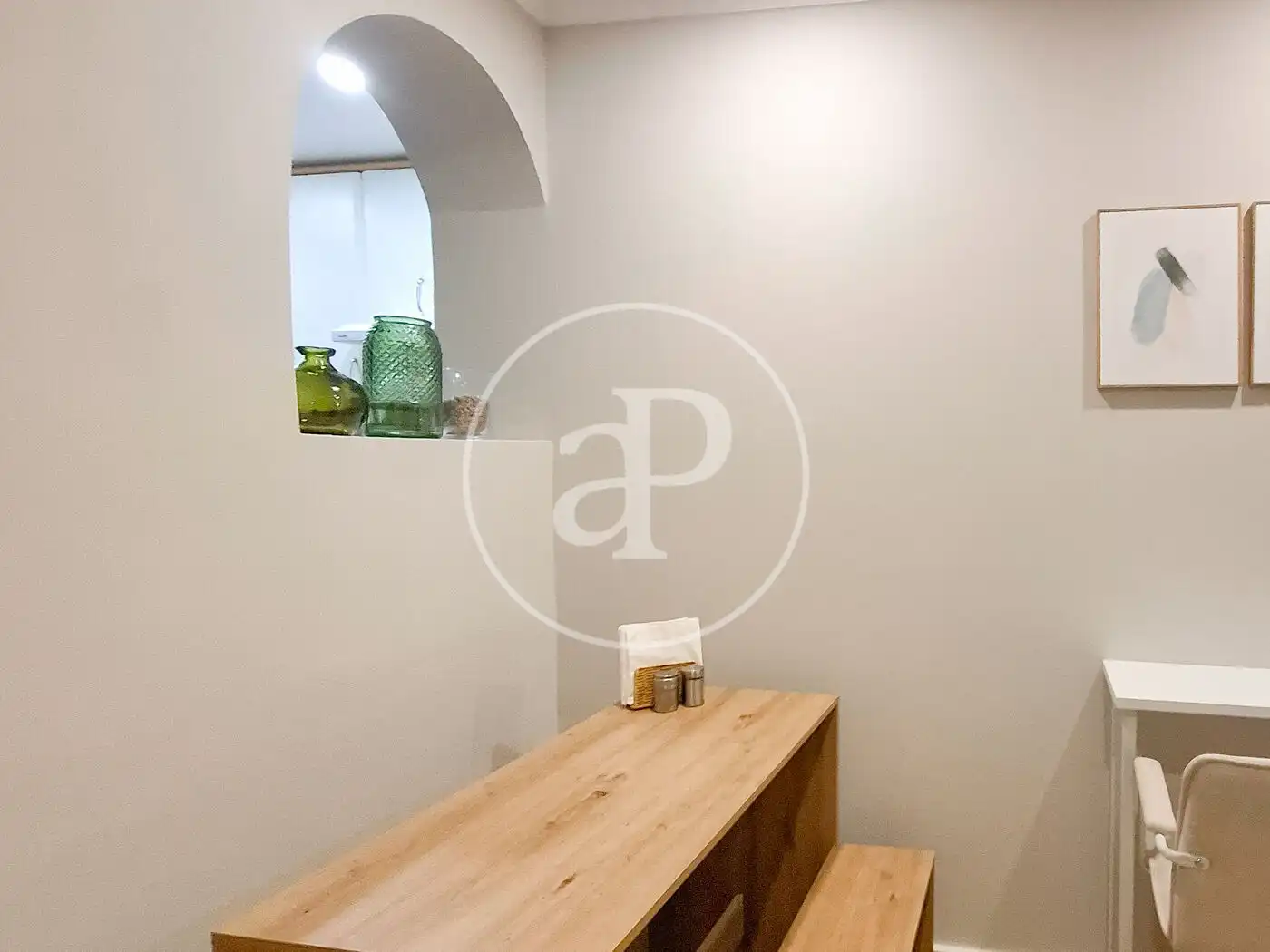 Flat for rent in Madrid  with Air Conditioner, Heating and Furnished