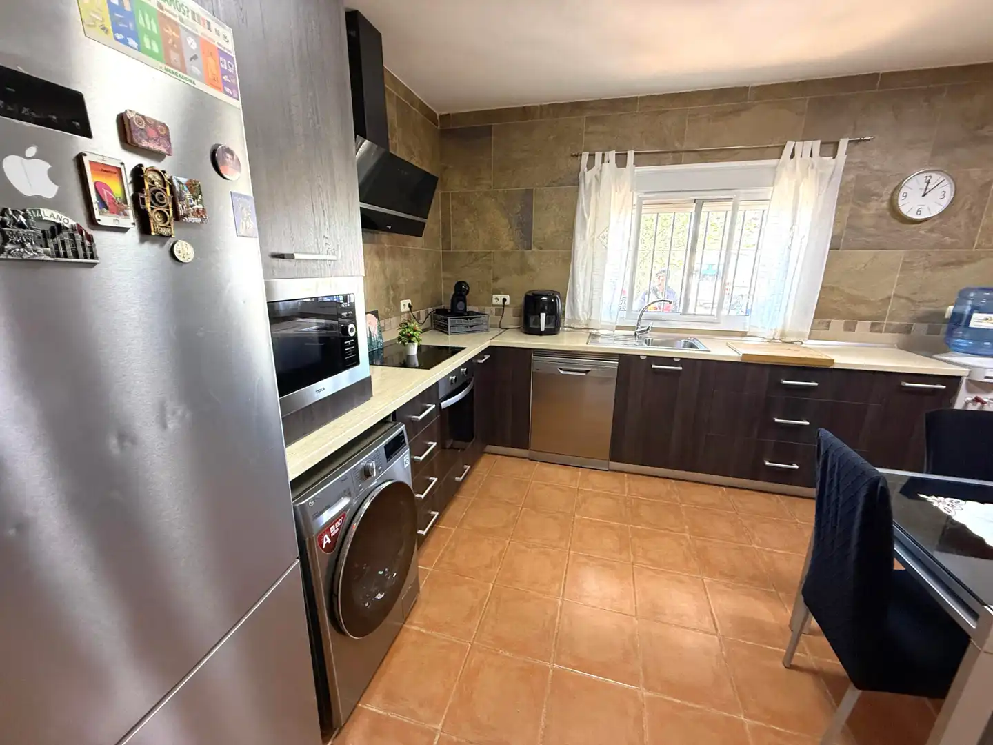 Cocina de Casa o chalet en venta en Málaga con Aire acondicionado, Calefacción y Jardín privado