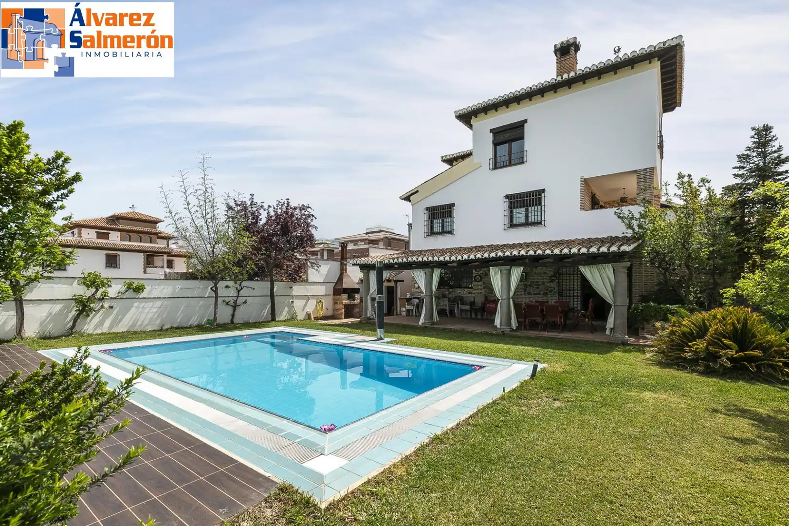 Jardín de Casa o chalet en venta en La Zubia con Aire acondicionado, Calefacción y Jardín privado