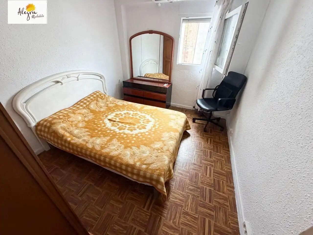 Habitación de Apartamento en venta en Manises con Aire acondicionado, Amueblado y Balcón