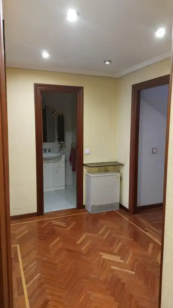 Bany de Pis en venda en Miranda de Ebro amb Parquet, Traster i Moblat