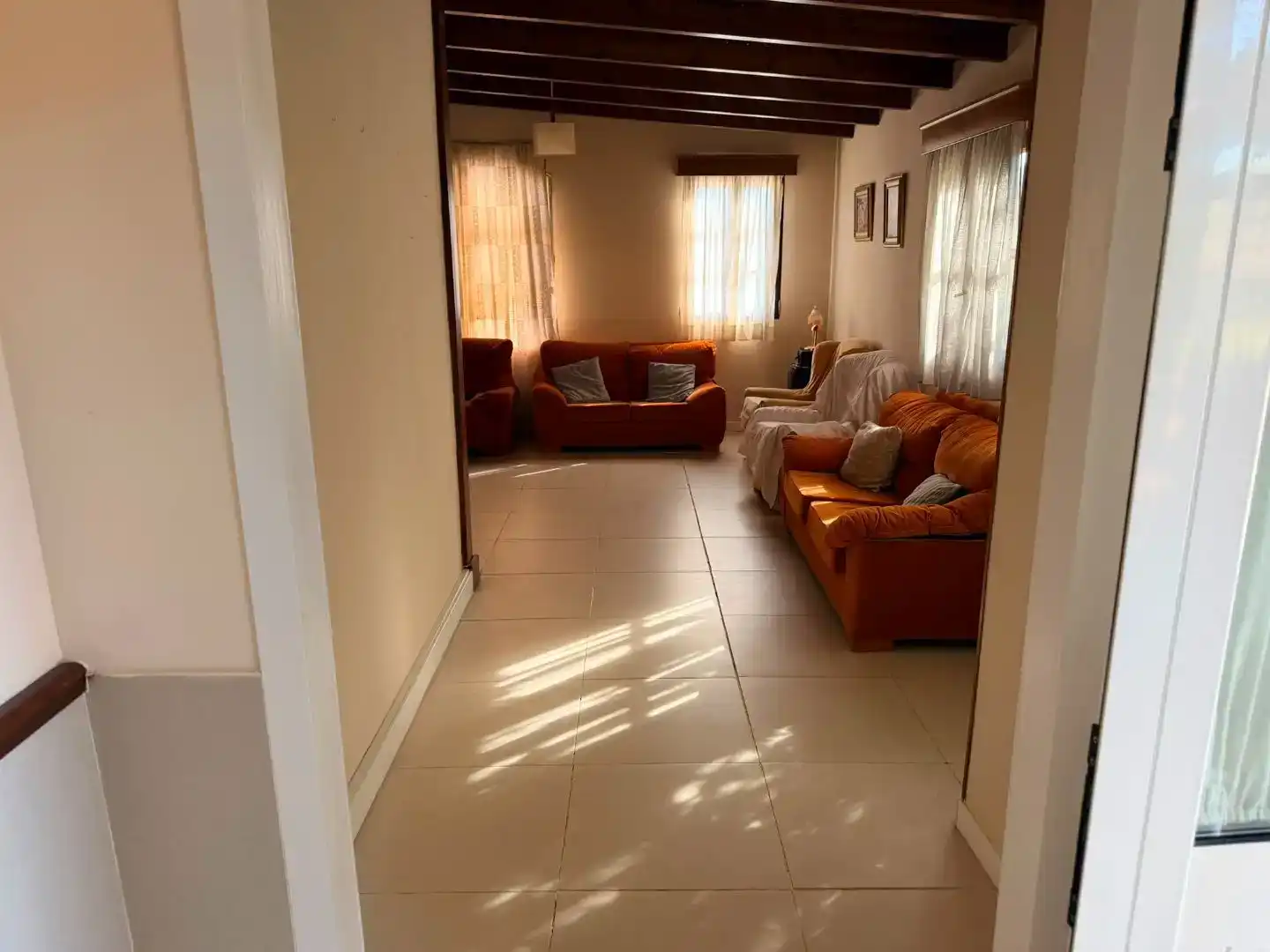 Sala d'estar de Casa o xalet en venda en Castilblanco de los Arroyos amb Aire condicionat i Piscina