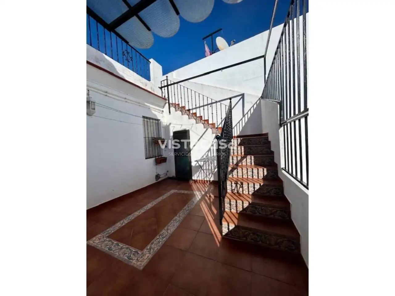 Vista exterior de Casa o xalet en venda en Mairena del Alcor amb Aire condicionat i Terrassa