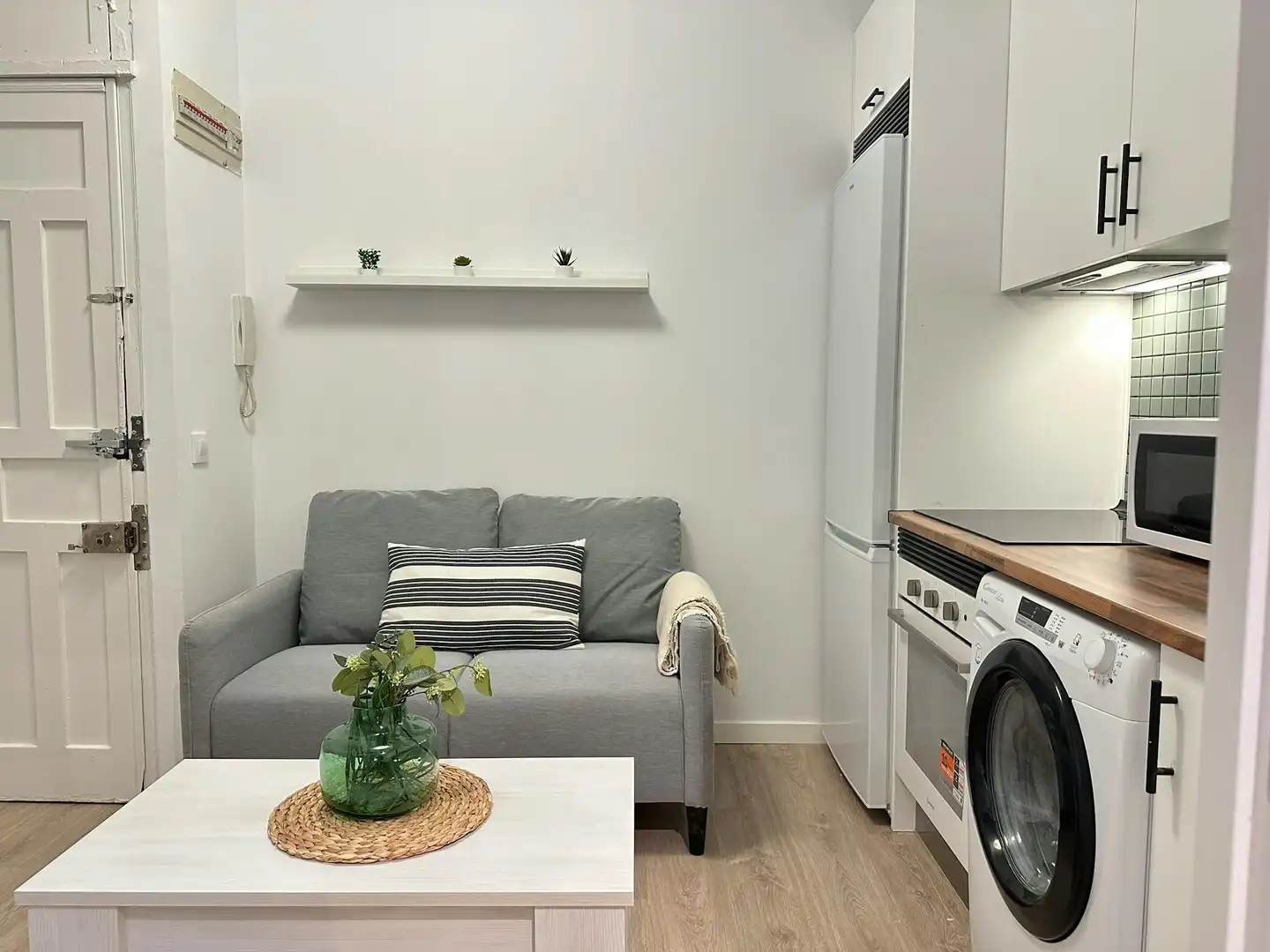 Sala de estar de Piso de alquiler en Madrid con Calefacción, Amueblado y Lavadora