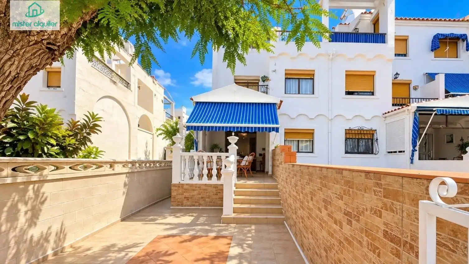 Bungalow mit Terrasse zur Miete in Calle ALBAYNA 3