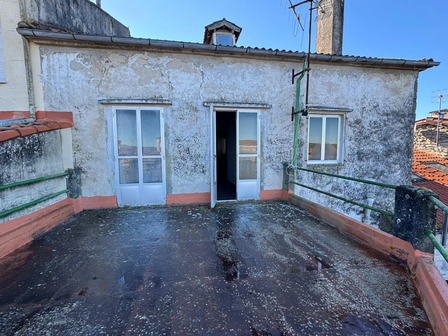 Vista exterior de Edificio en venta en Xunqueira de Ambía