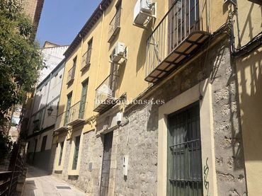 Reihenhaus mit Balkon zum Verkauf in Calle Campanas de Santiago 4