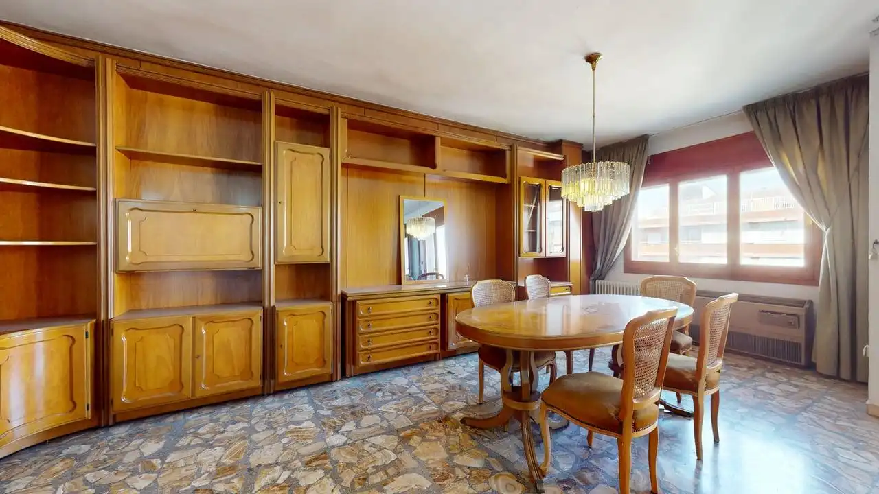 Appartamento con terrazza in vendita a Carrer de Latorre, imagen 7