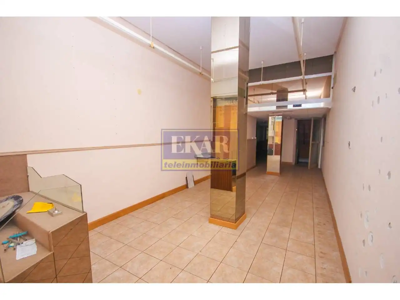 Business premises for sale in Centro - Mendibil - Santiago, imagen 4