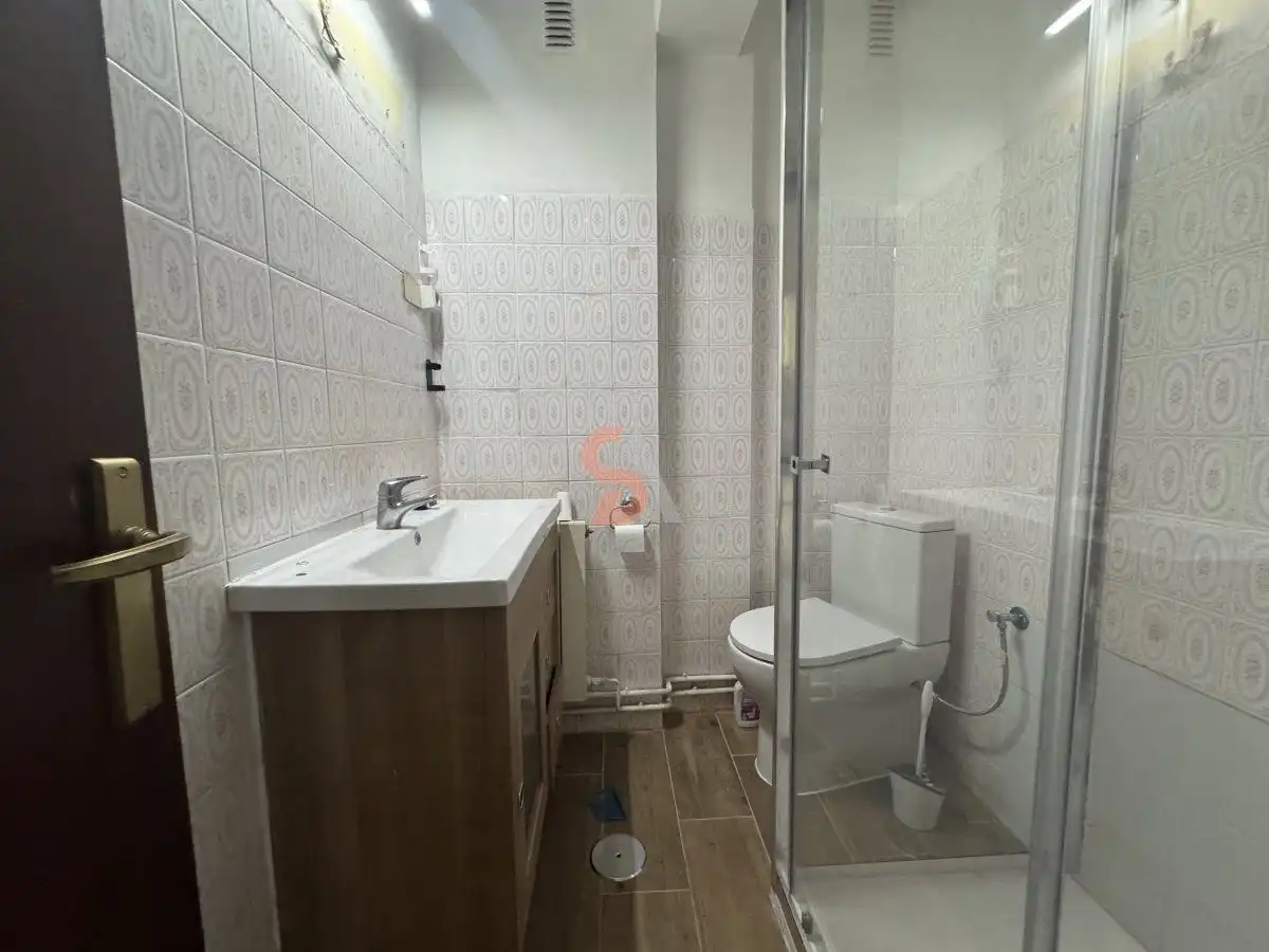 Baño de Piso de alquiler en Valladolid con Calefacción