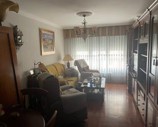 Sala d'estar de Pis en venda en León Capital  amb Aire condicionat, Calefacció i Parquet