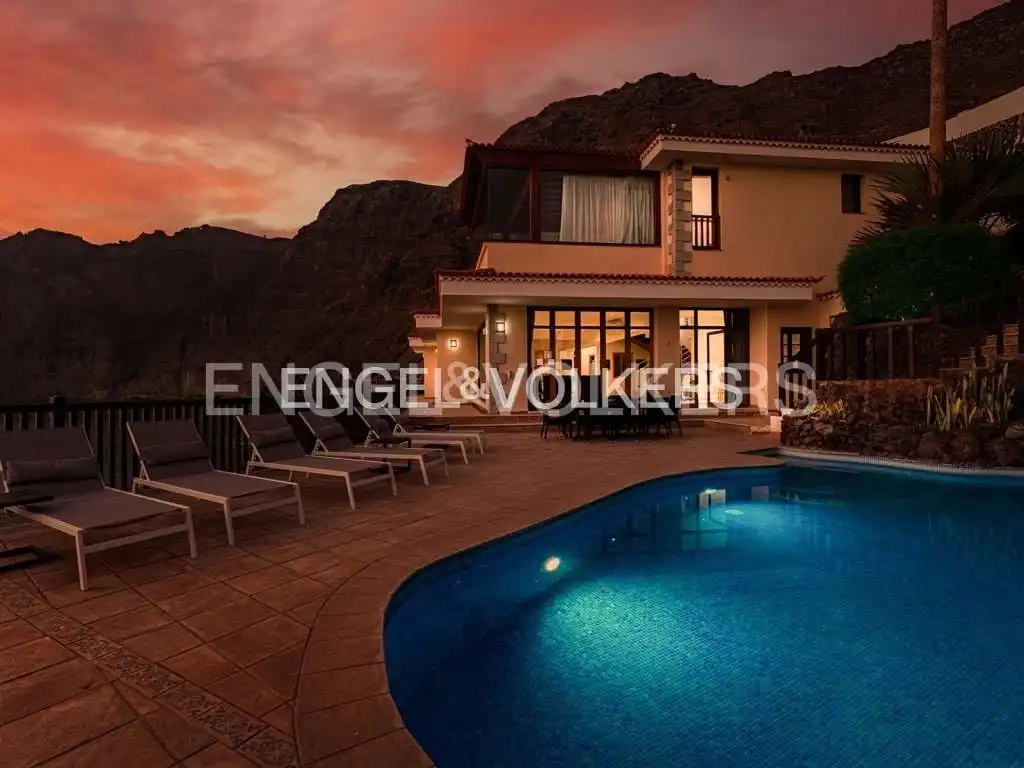 Houses for sale in Acantilados de Los Gigantes