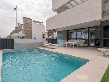 Casa amb balcó en venda a Mar Menor Golf