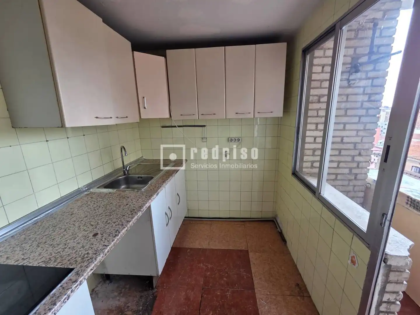 Cuina de Pis en venda en Madrid amb Calefacció, Jardí privat i Parquet