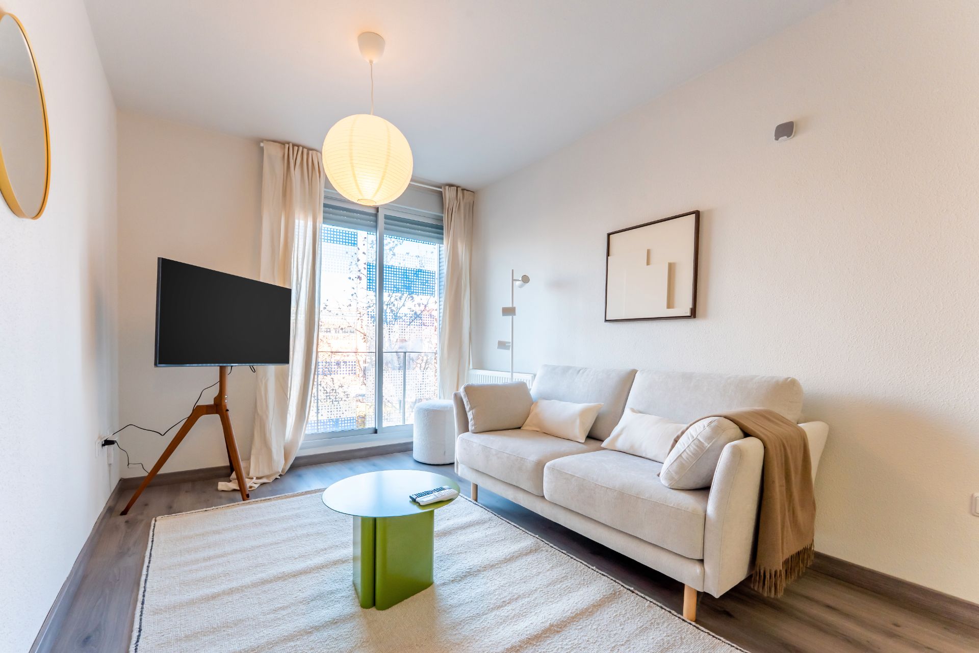 Living room of Flat for sale in  Madrid Capital  with Terrace and Storage room