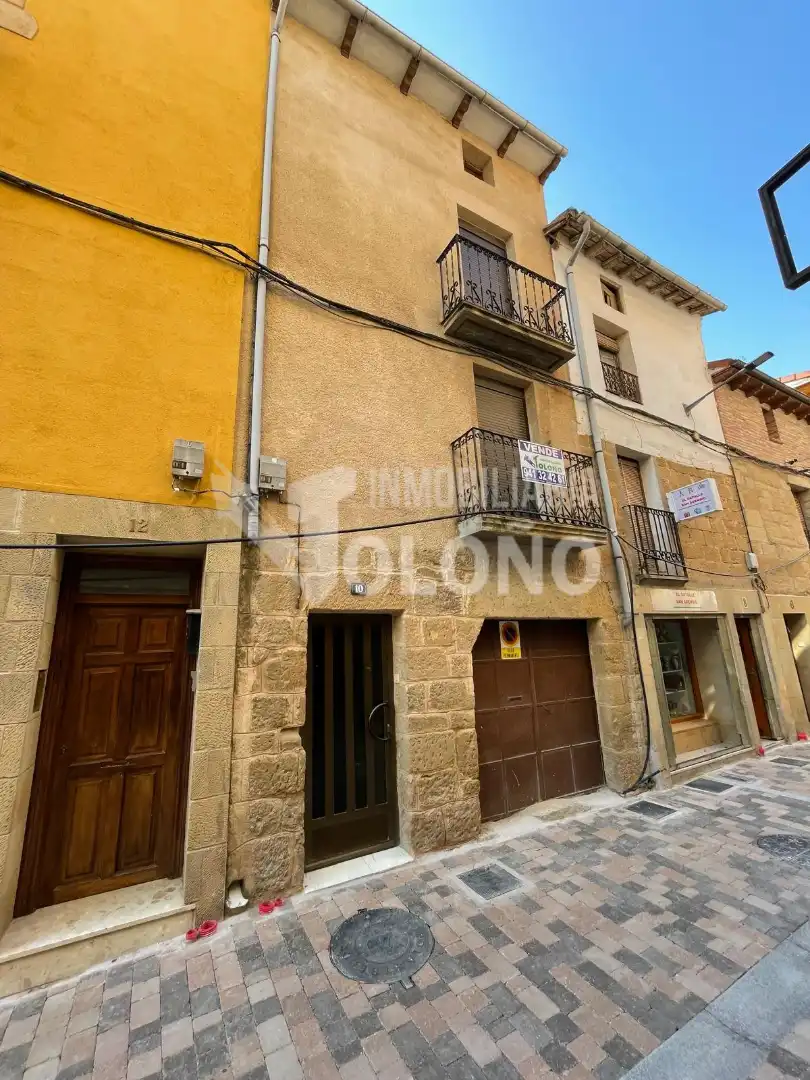 Vista exterior de Casa o xalet en venda en San Asensio amb Jardí privat, Terrassa i Traster