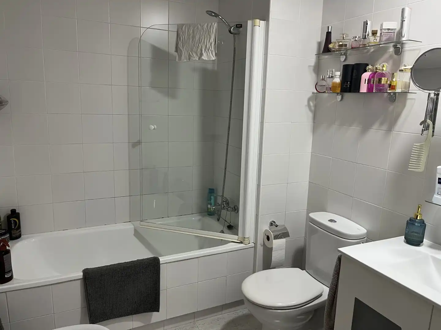 Baño de Piso en venta en Sabadell con Calefacción