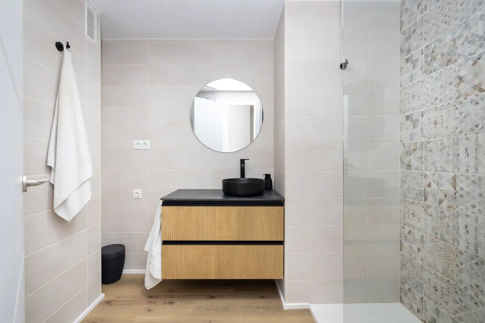Badezimmer von Maisonette zum Verkauf in Salobreña mit Klimaanlage, Heizung und Terrasse