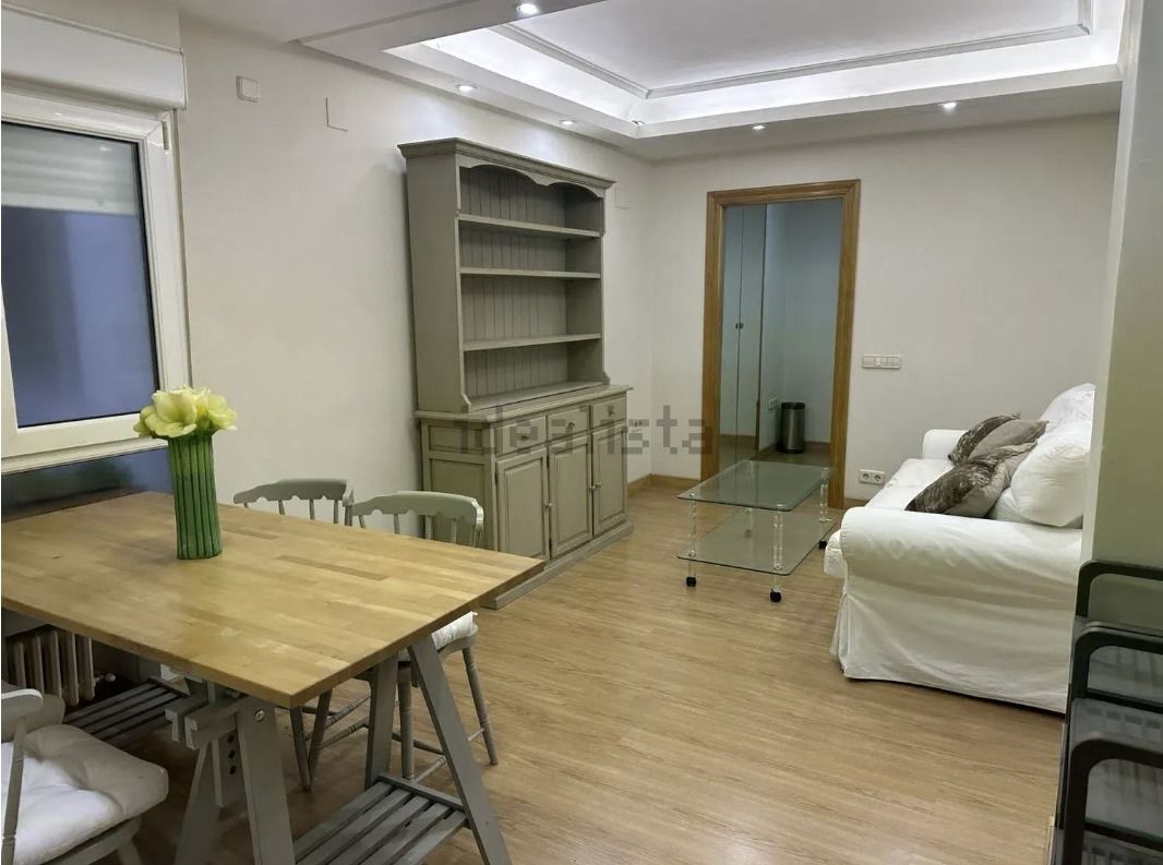 Living room of Apartment for sale in Oviedo   with Heating, Parquet flooring and Furnished