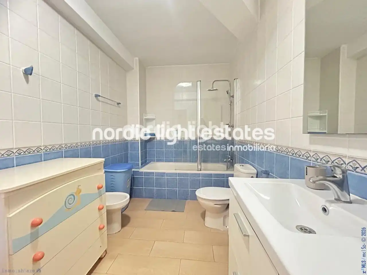 Piso en venta en Nerja con Aire acondicionado, Piscina y Amueblado