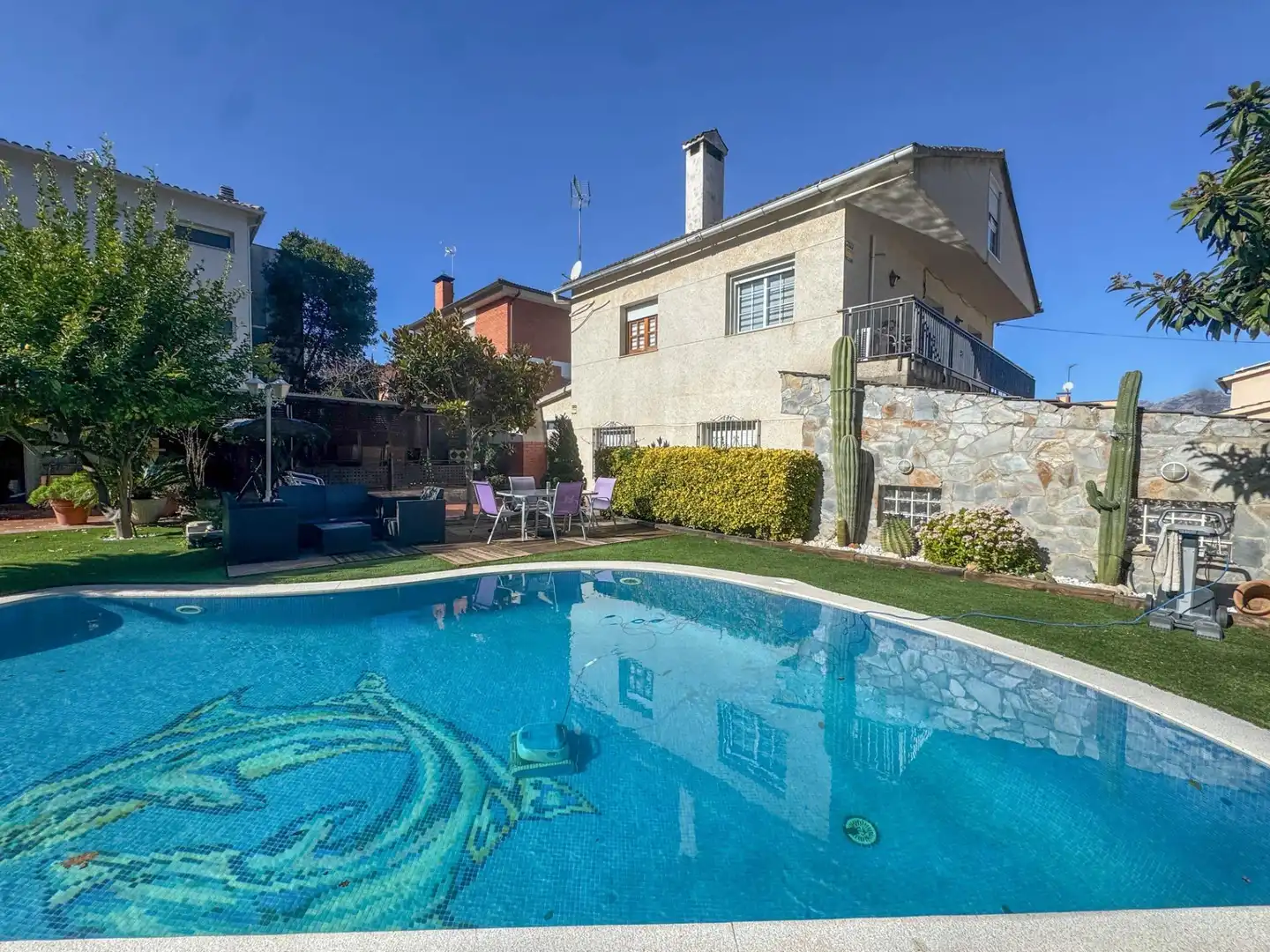 Piscina de Casa o chalet en venta en Sant Esteve Sesrovires con Aire acondicionado, Calefacción y Balcón