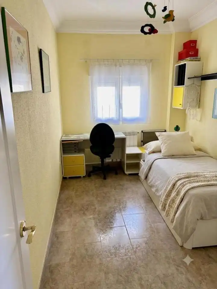 Habitación de Piso en venta en Zaragoza con Aire acondicionado, Calefacción y Terraza