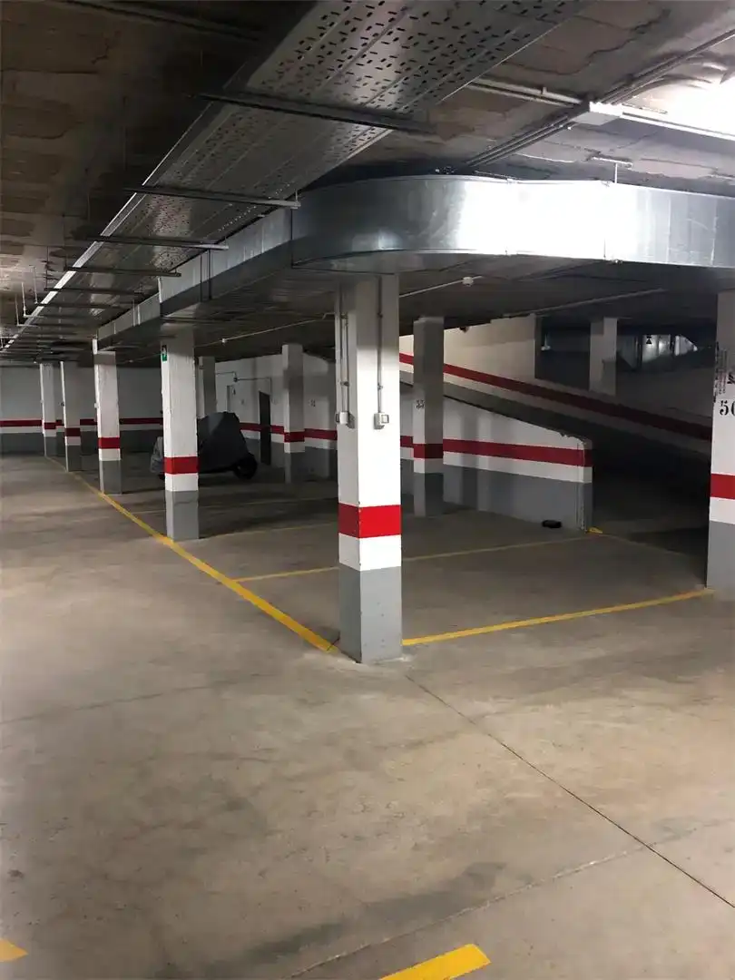 Aparcament de Garatge en venda en Sevilla